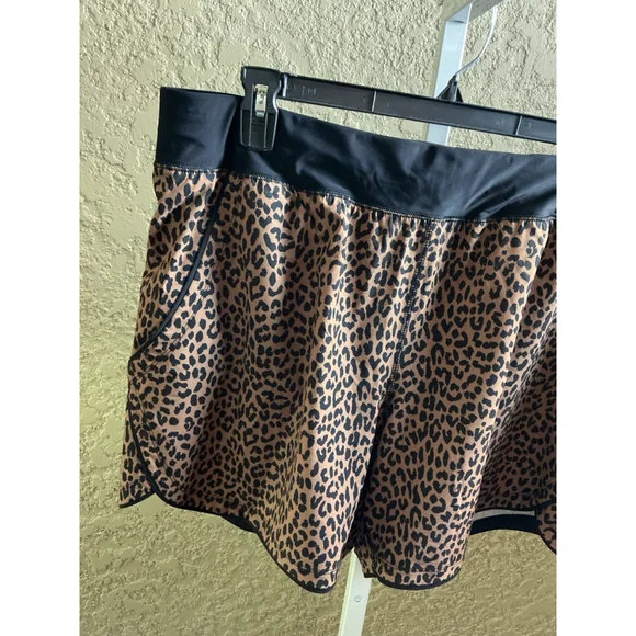 Women's Lands' End Plus 18 Brown Black Leopard Print Athletic Shorts - Picture 3 of 11